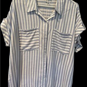 O50 beachlunchlounge Striped Button-Down Shirt in Blue and White